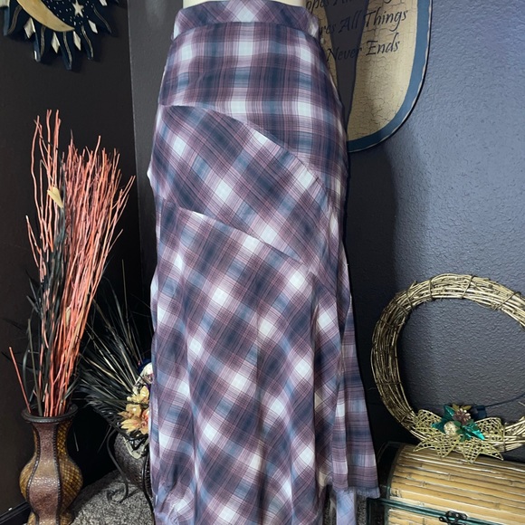 #33🎊💜NWT Beautiful L Unif Purple Plaid Skirt - Picture 6 of 9